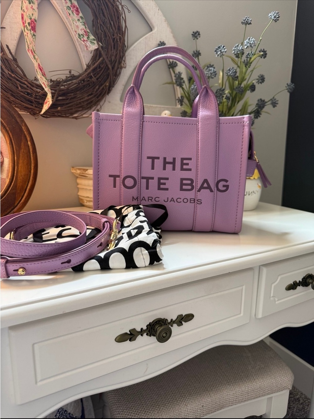 Marc Jacobs Small Tote Bag (lilac)